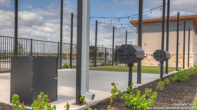 Listing photo id 28 for 909 Armadillo