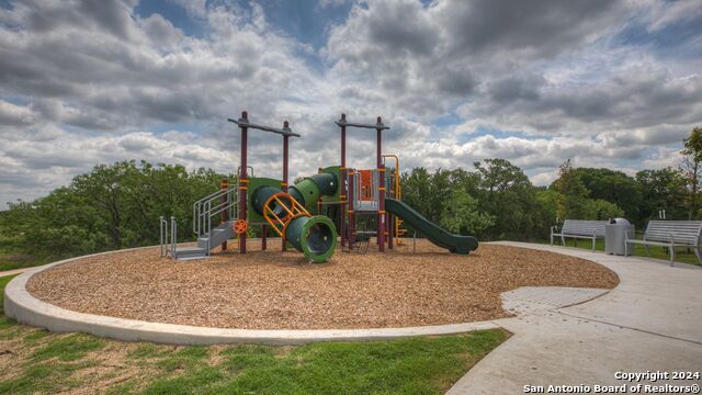 Listing photo id 31 for 909 Armadillo