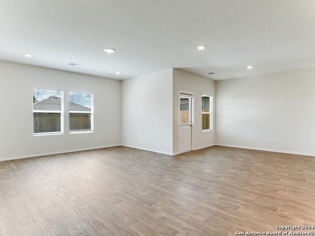 Listing photo id 2 for 909 Armadillo