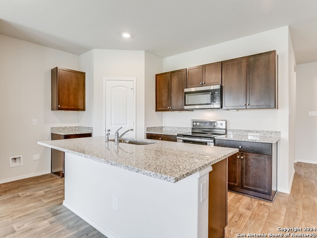 Listing photo id 3 for 909 Armadillo