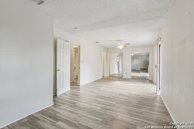 Image 9 of 20 For 4410 Knollchase