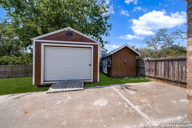 Image 30 of 35 For 9208 Marlin