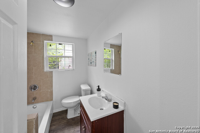 Image 16 of 21 For 1422 Sabinas N