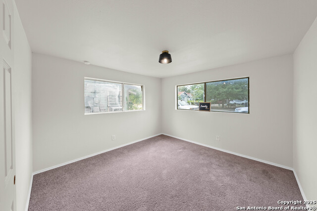 Image 17 of 21 For 1422 Sabinas N