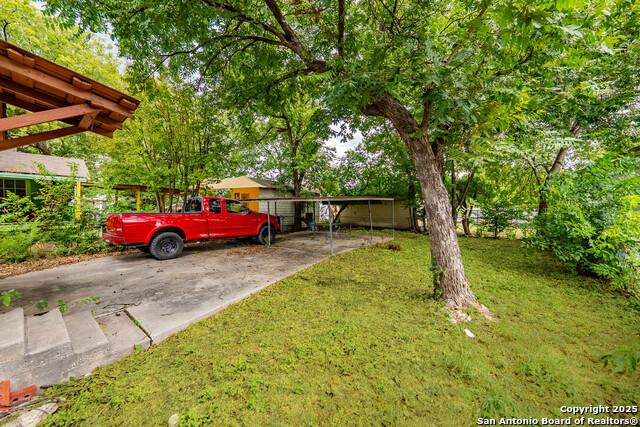 Image 19 of 21 For 1422 Sabinas N