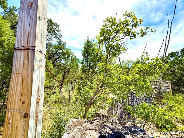 Listing photo id 8 for 9852 Marnoch Rd