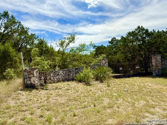 Listing photo id 1 for 9852 Marnoch Rd