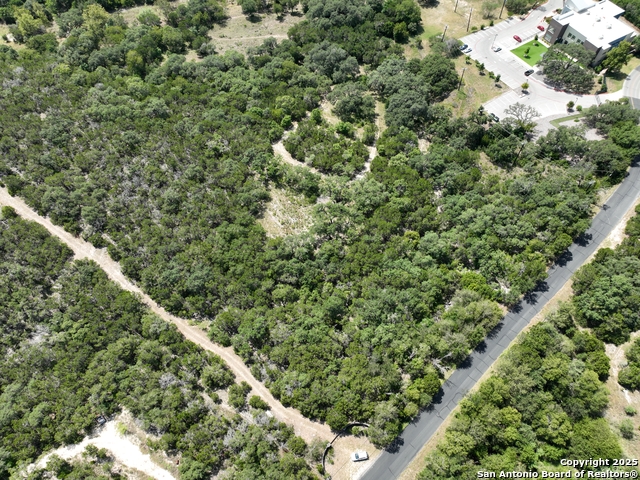 Listing photo id 6 for 9852 Marnoch Rd
