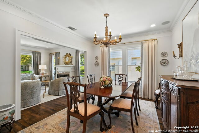 Listing photo id 8 for 125 Cloverleaf