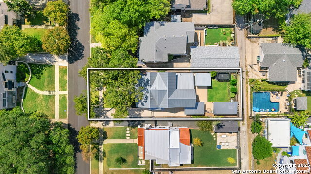 Listing photo id 36 for 125 Cloverleaf