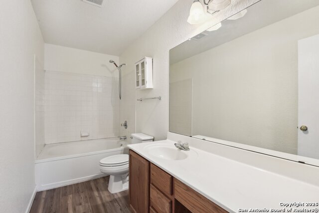 Image 27 of 42 For 16216 Ike  