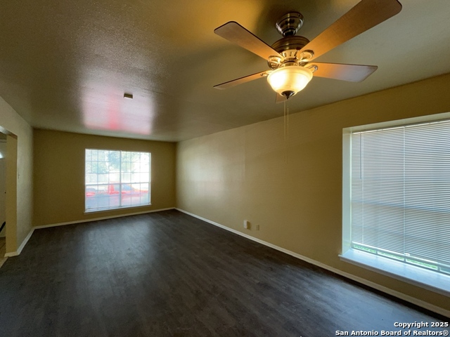 Image 12 of 40 For 14409 Brook Hollow Blvd