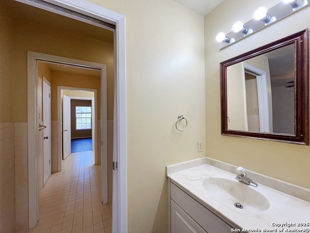 Image 25 of 40 For 14409 Brook Hollow Blvd