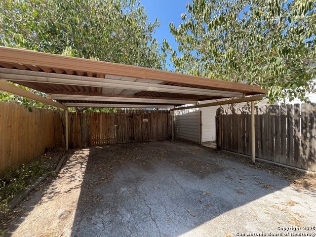 Image 32 of 40 For 14409 Brook Hollow Blvd