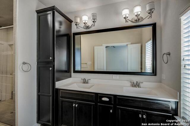 Image 16 of 31 For 211 Courtland Pl E