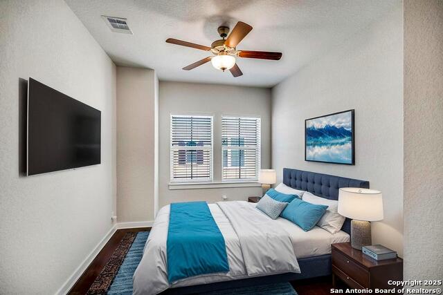 Image 18 of 31 For 211 Courtland Pl E