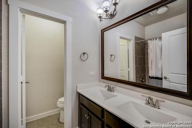 Image 20 of 31 For 211 Courtland Pl E