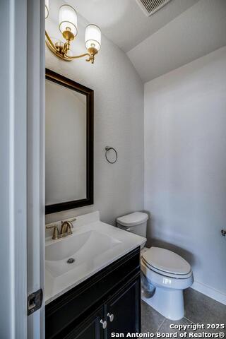 Image 25 of 31 For 211 Courtland Pl E