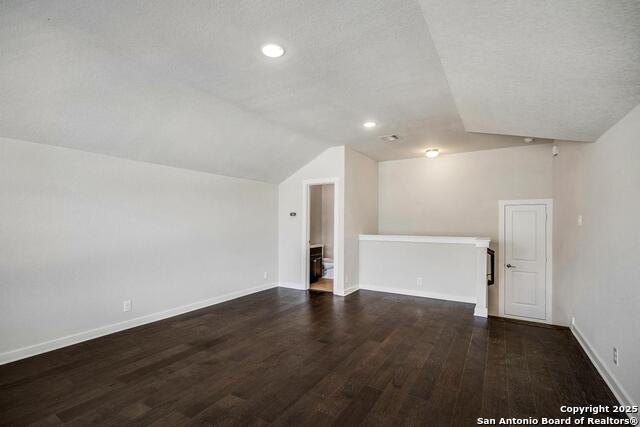 Image 26 of 31 For 211 Courtland Pl E