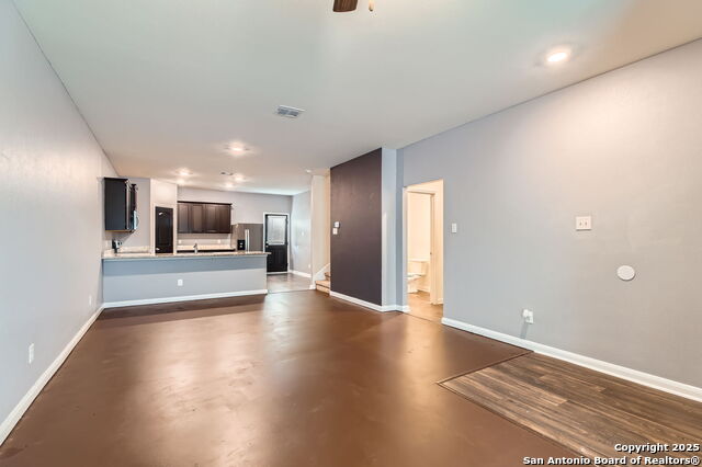 Image 9 of 31 For 11846 Latour Valley