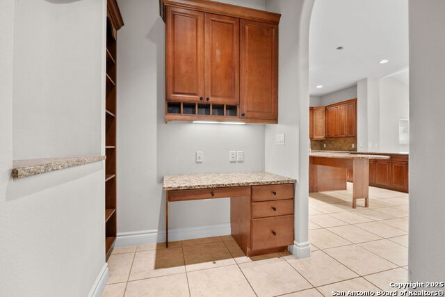 Image 19 of 31 For 22126 Touring Ln