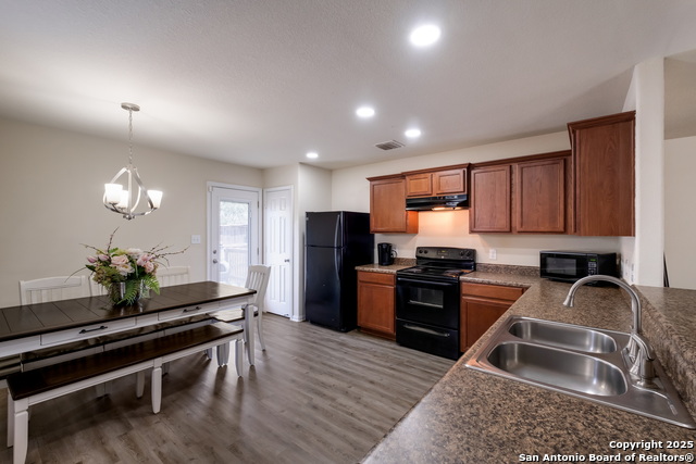 Image 11 of 31 For 5422 Blossom