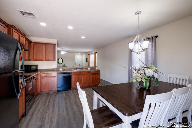 Image 15 of 31 For 5422 Blossom