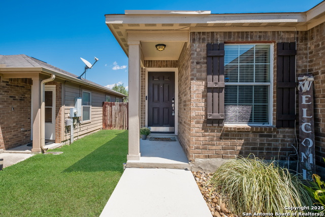 Image 3 of 31 For 5422 Blossom