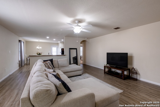 Image 4 of 31 For 5422 Blossom