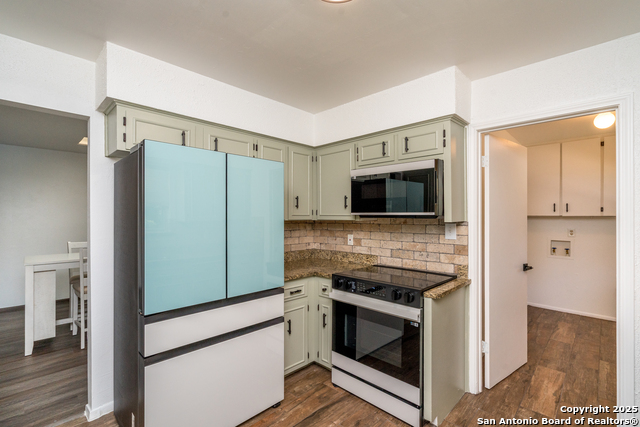 Image 38 of 54 For 8815 Welles Creek