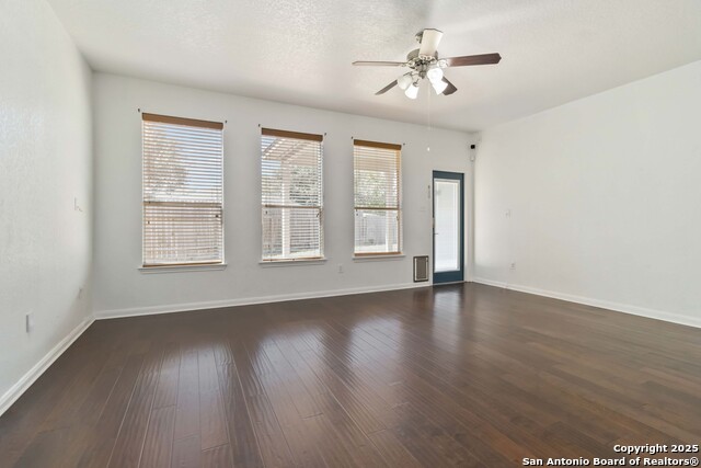 Listing photo id 3 for 1822 Marufo Vega