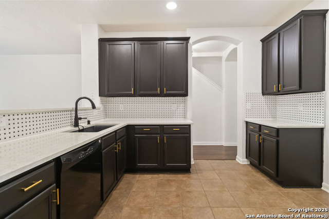 Listing photo id 7 for 1822 Marufo Vega