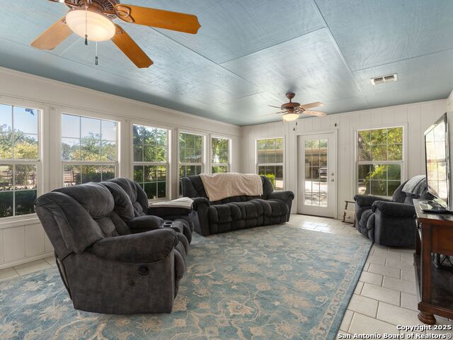 Image 11 of 38 For 530 Buerger