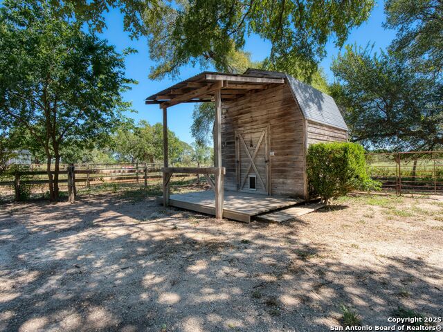 Image 24 of 38 For 530 Buerger