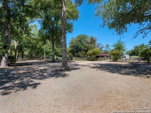 Image 29 of 38 For 530 Buerger