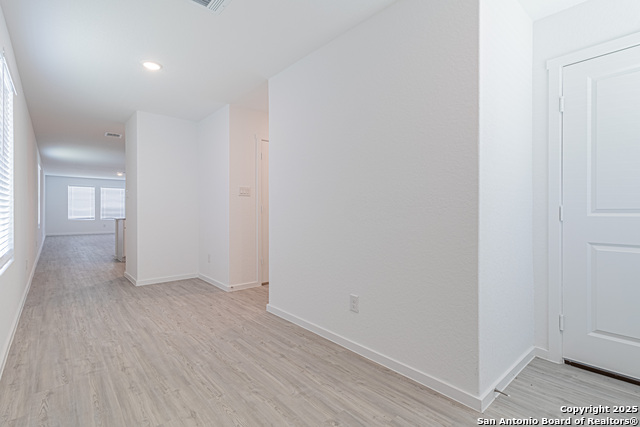 Image 5 of 31 For 1003 Landon Ridge