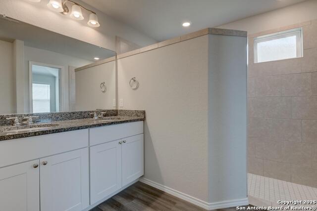 Image 15 of 30 For 242 Holland Park