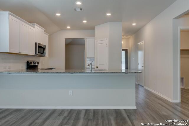 Image 9 of 30 For 242 Holland Park