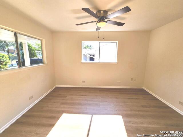 Listing photo id 5 for 6006 Deer Horn