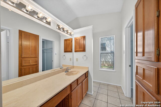 Listing photo id 13 for 7263 Enchanted Flame St