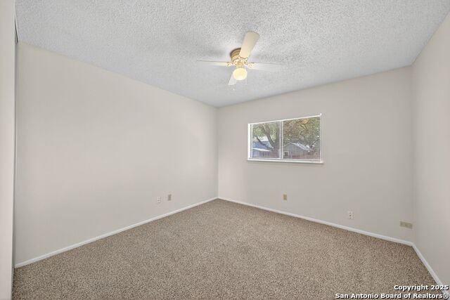 Listing photo id 16 for 7263 Enchanted Flame St