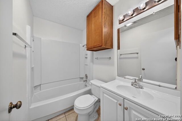 Listing photo id 17 for 7263 Enchanted Flame St