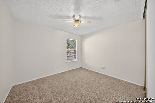 Listing photo id 18 for 7263 Enchanted Flame St