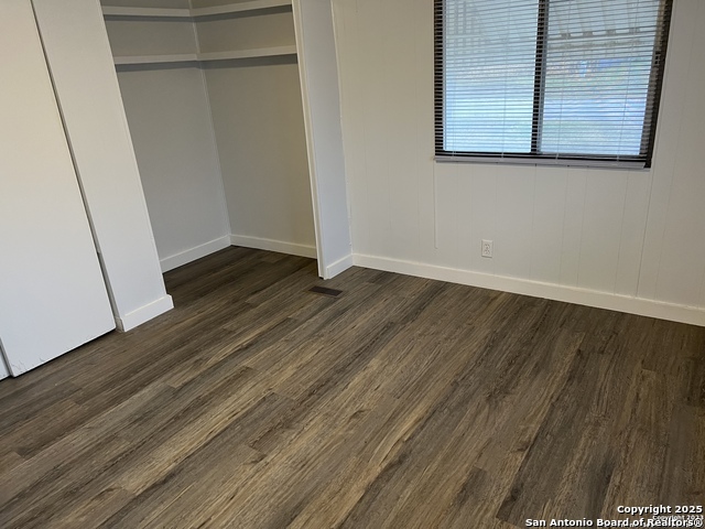 Image 3 of 10 For 509 Elm  