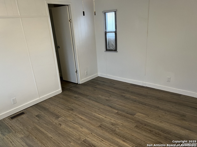 Image 7 of 10 For 509 Elm  