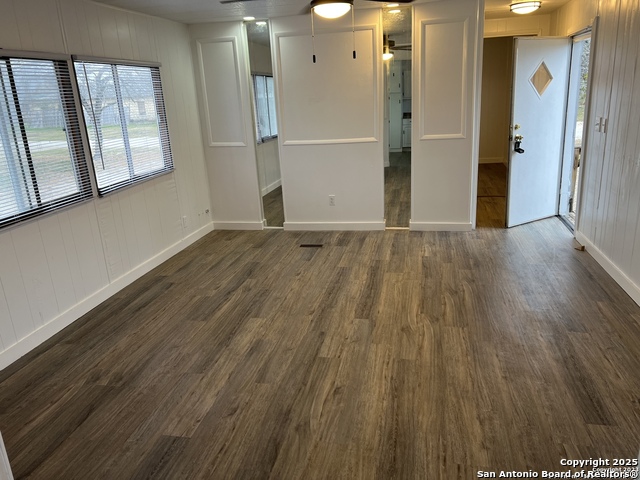 Image 9 of 10 For 509 Elm  