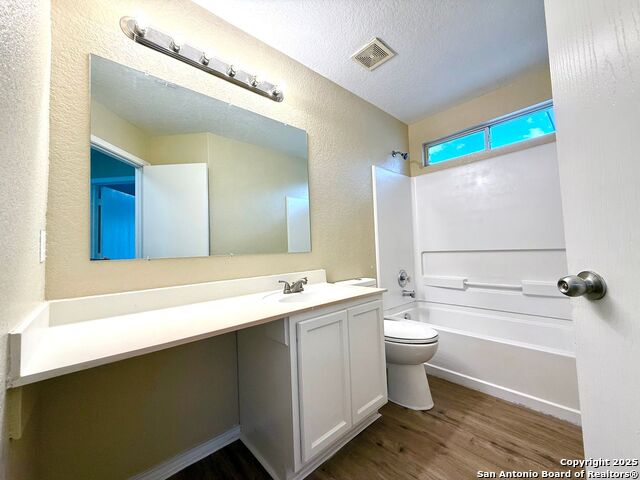 Image 38 of 42 For 6611 Hartnet Flds