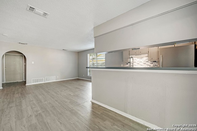 Image 11 of 19 For 2105 Darwin Dr