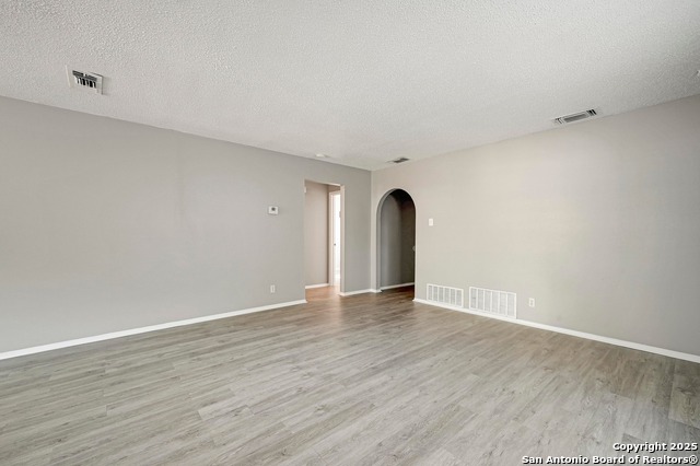Image 8 of 19 For 2105 Darwin Dr