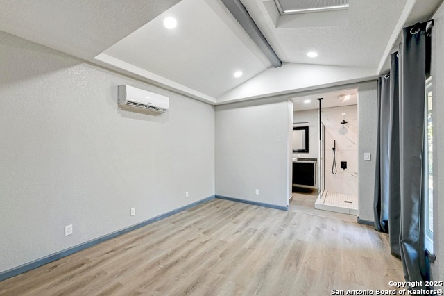 Image 16 of 27 For 2107 Darwin Dr